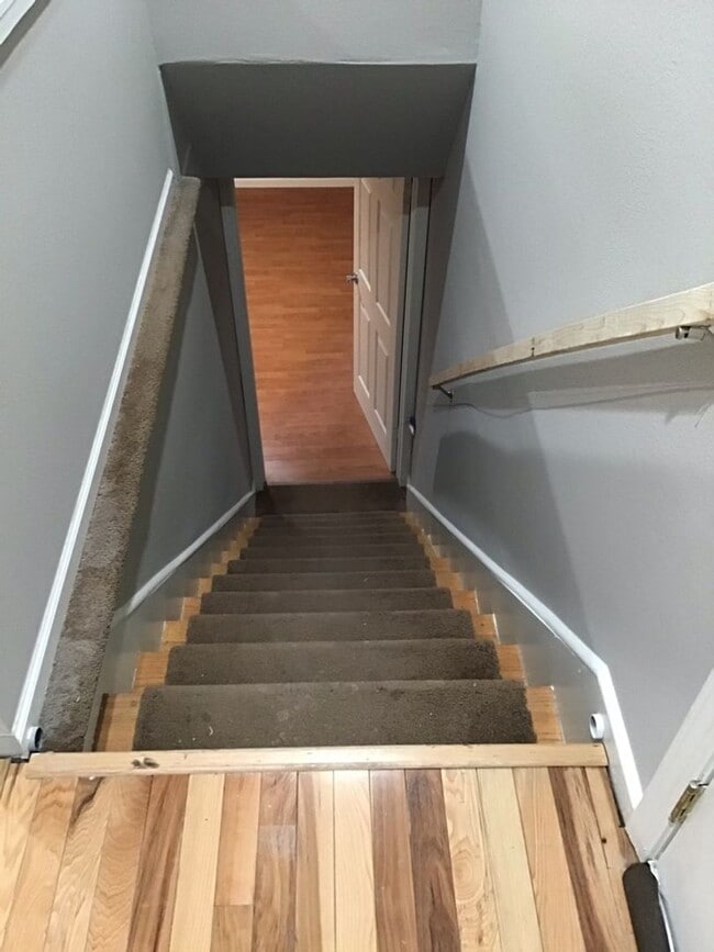 Building Photo - April Move-Ins – Reserve Now! 3 bed, 2 bath