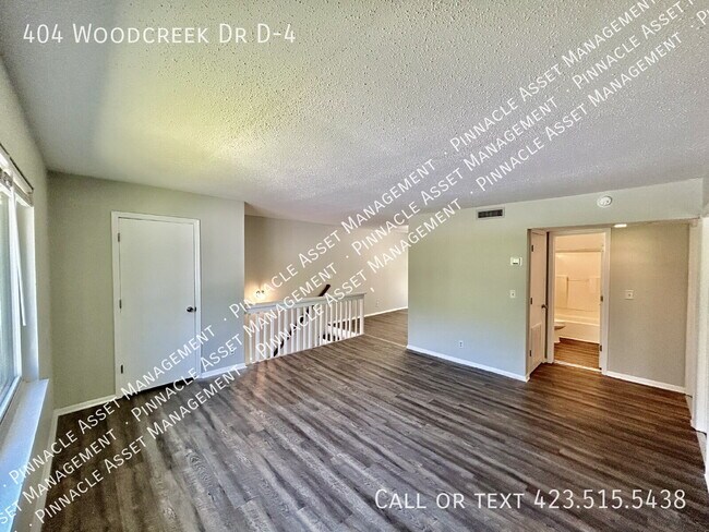 Building Photo - 404 Woodcreek Rd