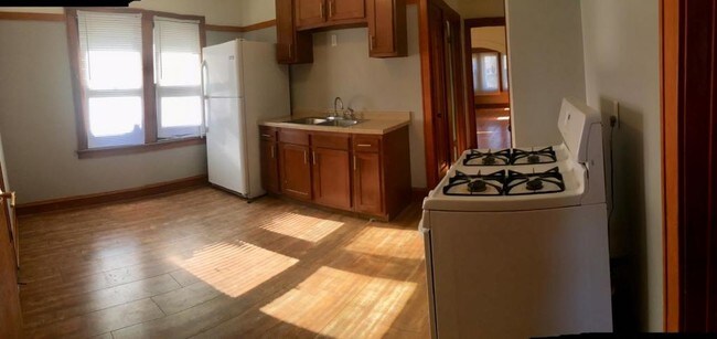 Building Photo - 3160 N 46th Street