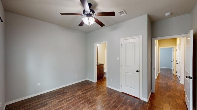 Building Photo - 109 Southland St