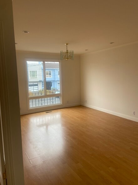 Building Photo - 2067 23rd Ave