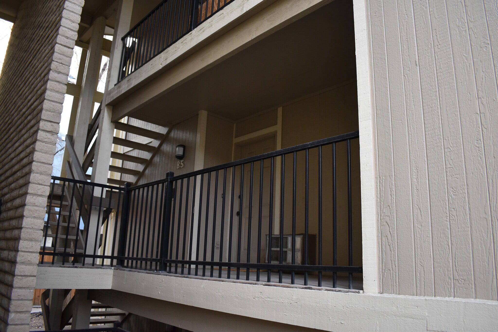 Porch - 1209 W Plum St