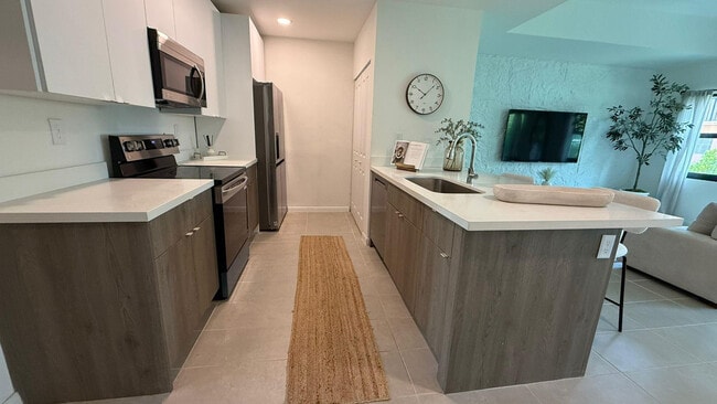 Building Photo - 2526 Pierce St