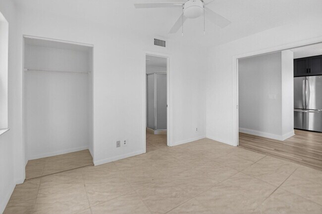 Building Photo - 2401 Del-Aire Blvd