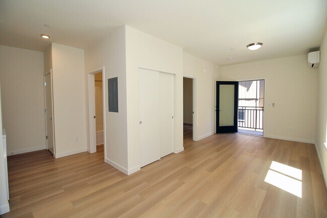 Building Photo - 1111 SE Tenino St