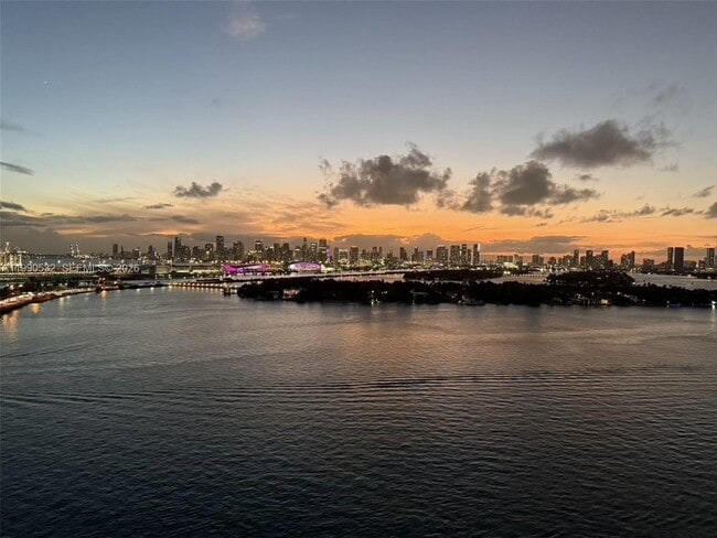 Building Photo - 540 West Ave