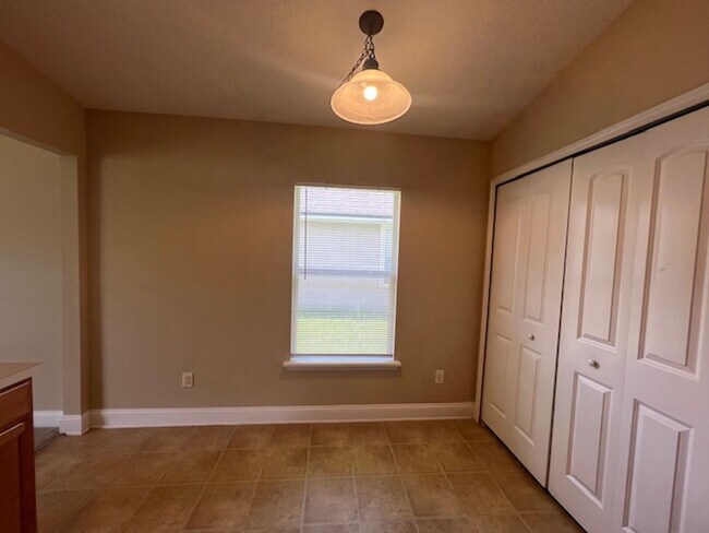 Building Photo - Oakleaf Home For Rent