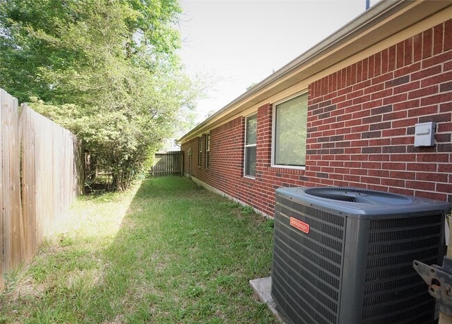 Building Photo - 106 S Abram Cir