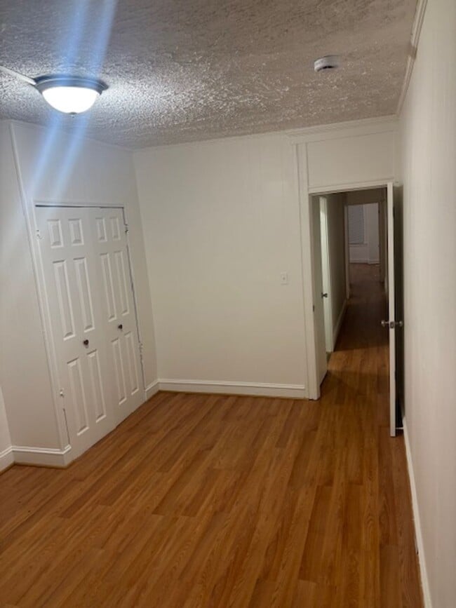 Building Photo - 3 BEDROOM 2 BATHROOM HUGE TOWNHOUSE FOR RENT IN 21216