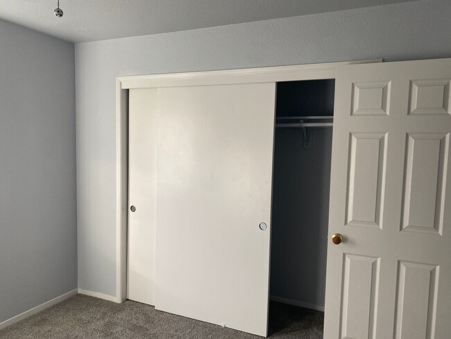Building Photo - COMING SOON!! VERY NICE HOME 4 BEDROOM 2 BATHS