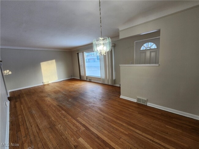 Building Photo - 4385 Greenway Rd