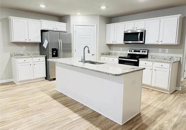 Building Photo - 2495 Arbordale Lp