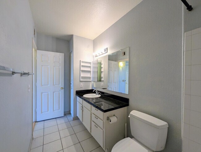 Building Photo - 4925 E Desert Cove Ave