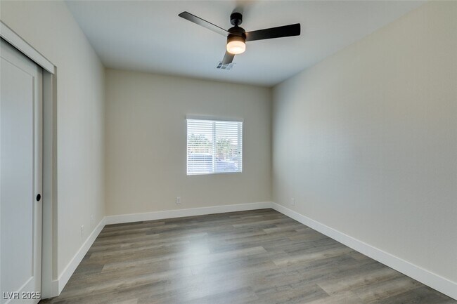 Building Photo - 1912 Carver Ave