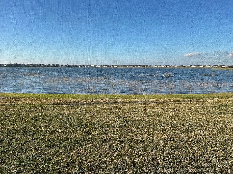 Building Photo - 8256 Shr Lk Dr