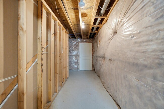 Building Photo - 506 S Highpoint Dr
