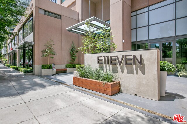 Building Photo - 1111 S Grand Ave