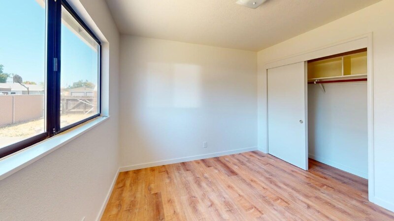 Building Photo - 430 Neil Dr