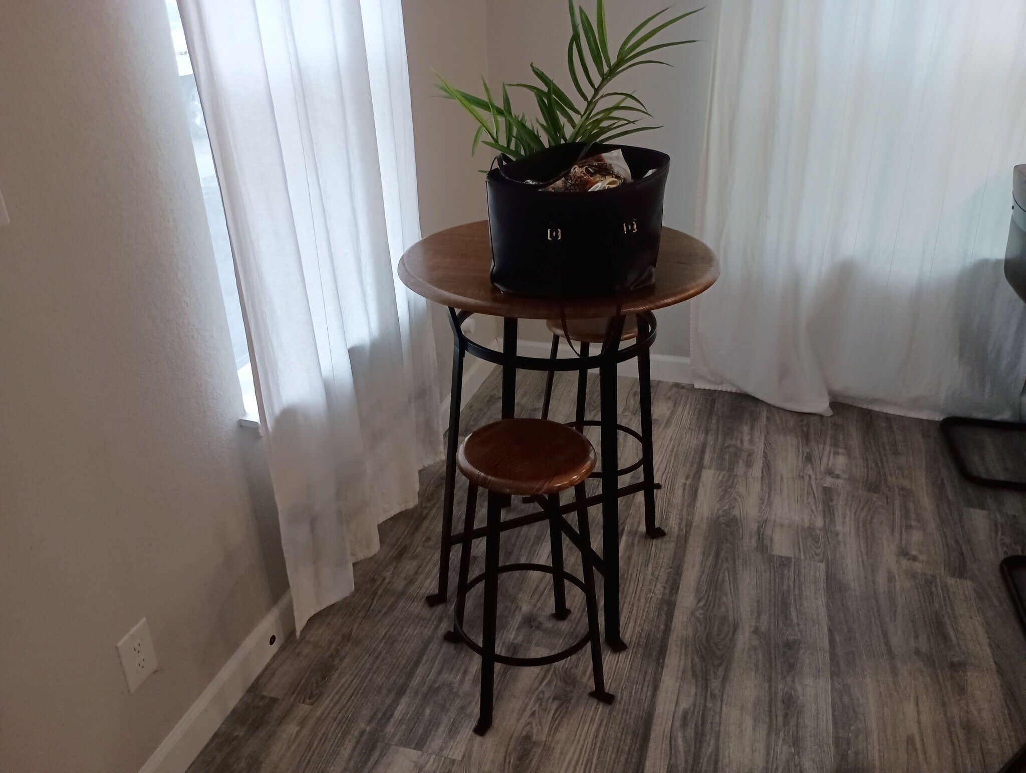 Building Photo - Room in House on Mississippi