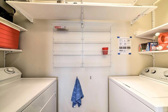 Building Photo - 15425 Fortuna Bay Dr