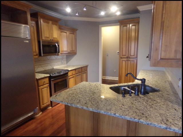 Building Photo - 3153 Stonewall Dr