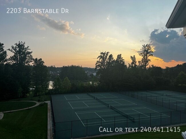 Building Photo - 2203 Barnstable Dr