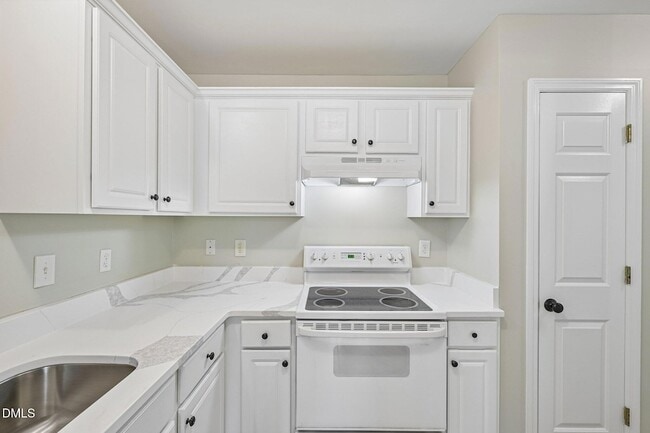 Building Photo - 278 S Raleigh St