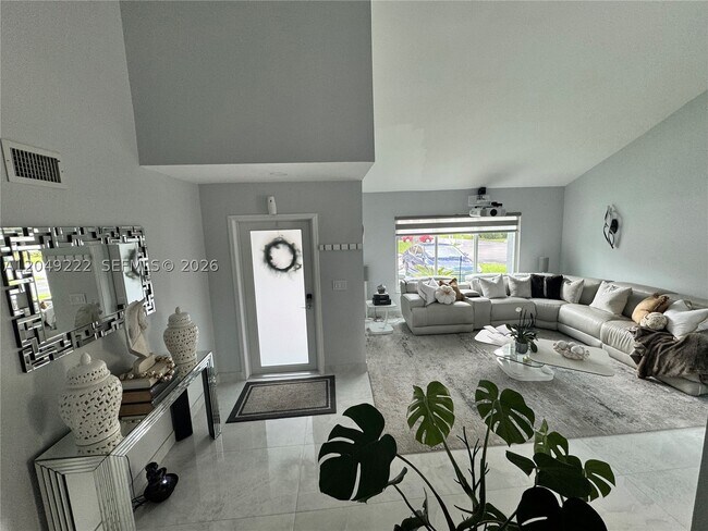 Building Photo - 9368 SW 146th Pl