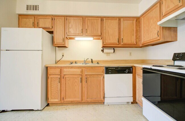 Building Photo - 5323 N 19th Ave
