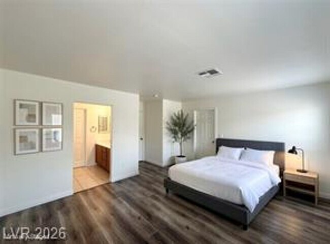 Building Photo - 261 Dizzy Petunia Ct