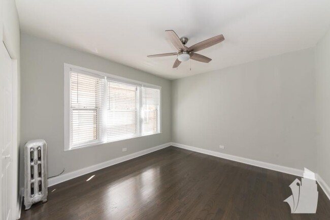 Building Photo - 2 bedroom in Chicago IL 60640