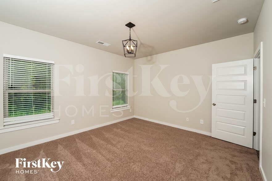 Building Photo - 1580 Brookhaven Dr