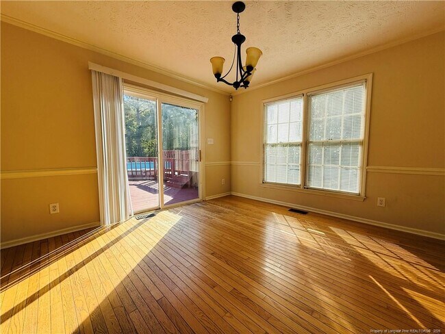 Building Photo - 3517 Grenedine Dr