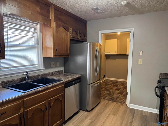 Building Photo - 309 Glenwood Dr