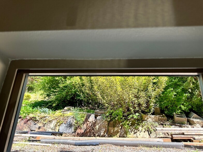 Building Photo - 1252 Paradise Rd