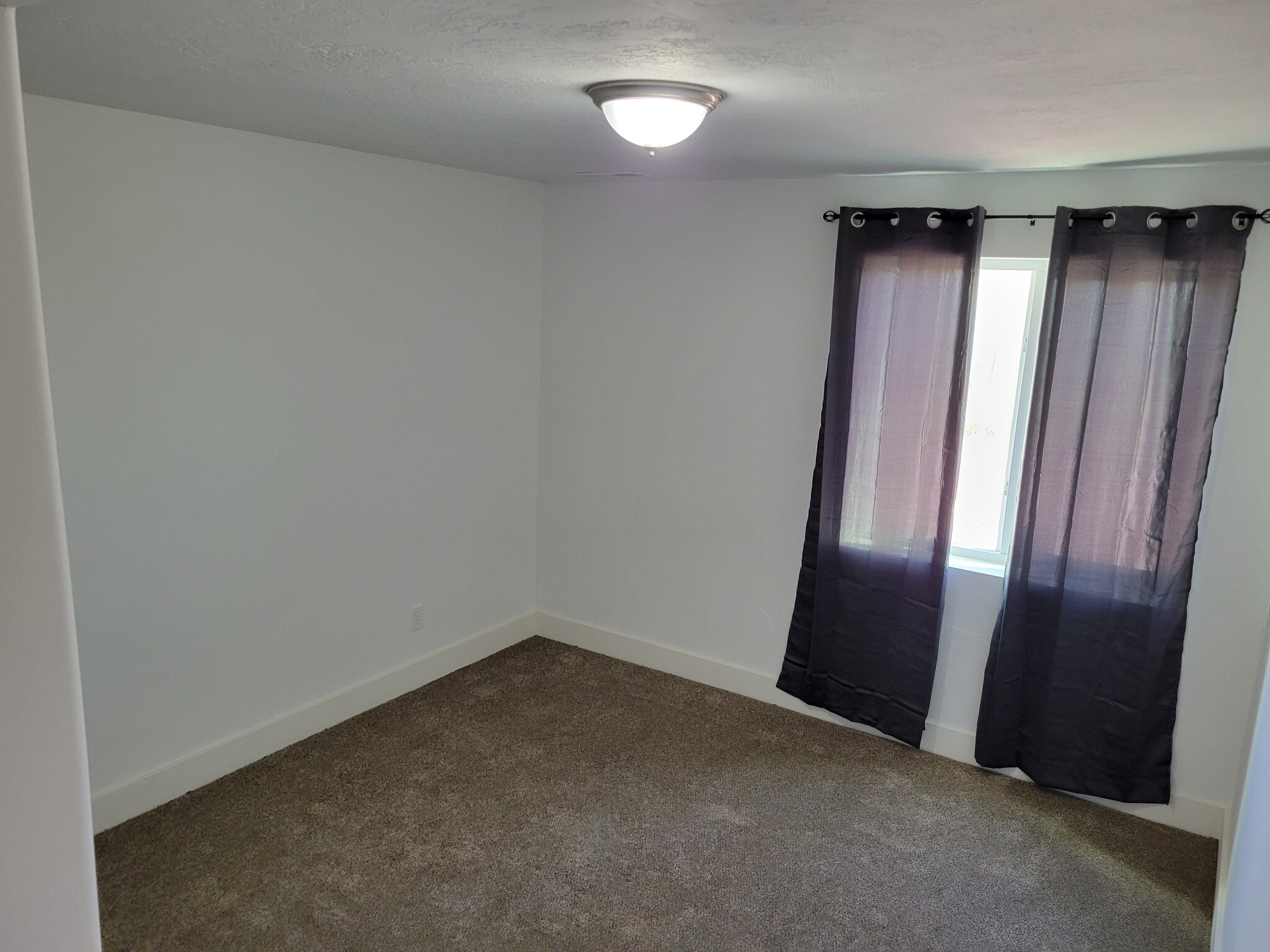 Building Photo - 317 Arrowhead Dr