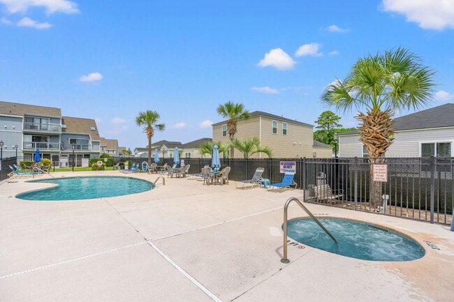 Building Photo - Fully furnished condo minutes from the beach!