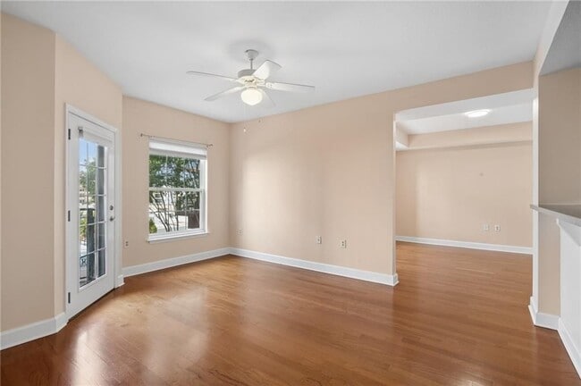 Building Photo - 230 E Ponce de Leon Ave