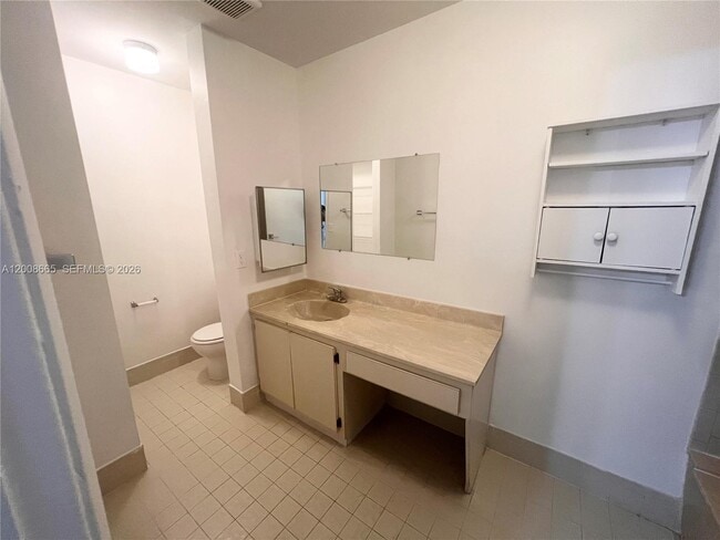 Building Photo - 1832 My Pl Ln