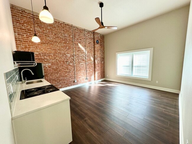 Building Photo - Modern Living with a Touch of Historic Charm