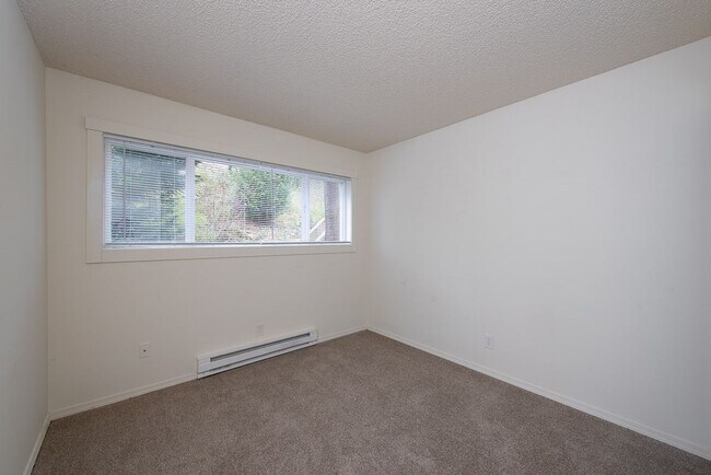 Building Photo - 8220 169th Ave NE