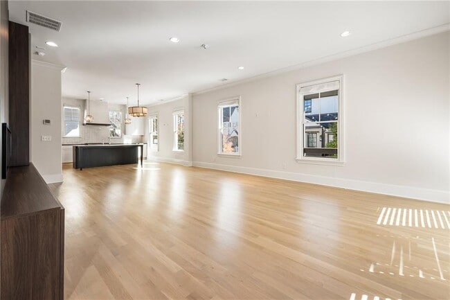 Building Photo - 2350 Melina Pl