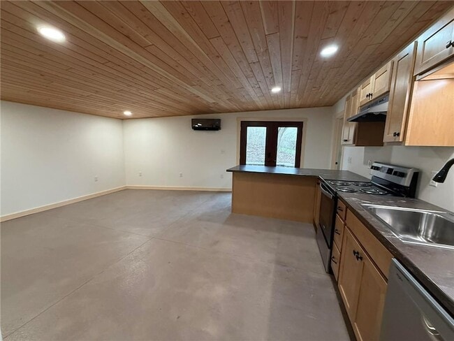 Building Photo - 260 Oak Ave