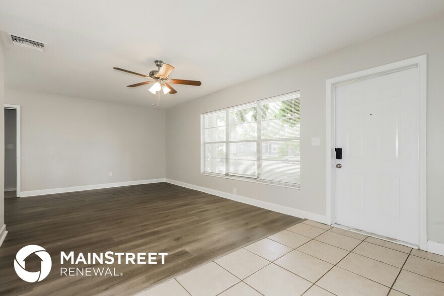 Building Photo - 510 Hedge Row Rd