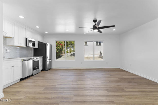 Building Photo - 3308 Primavera St