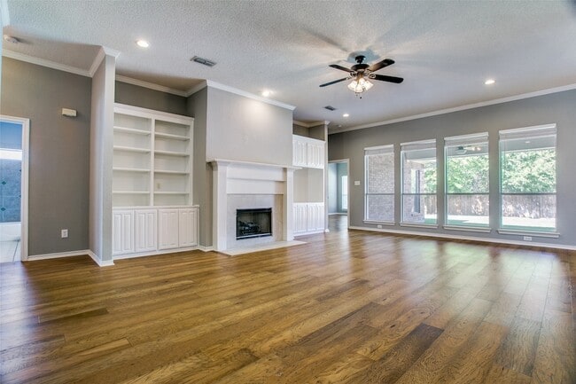 Building Photo - 7120 Axis Ct