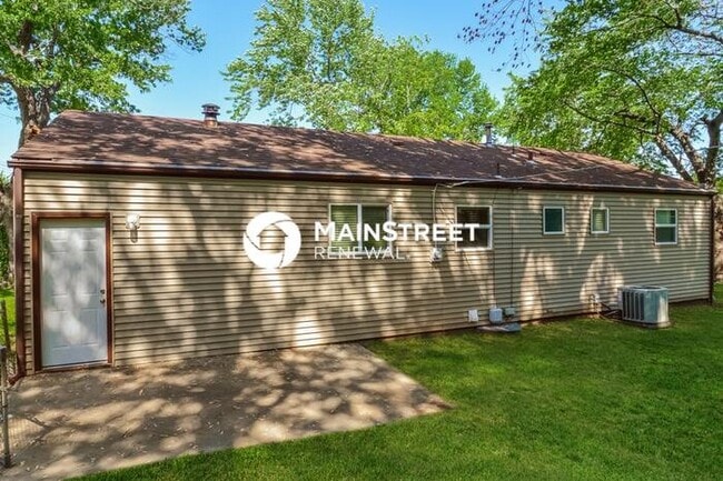 Building Photo - 3 Bedroom Pet-Friendly Home in INDEPENDENC...