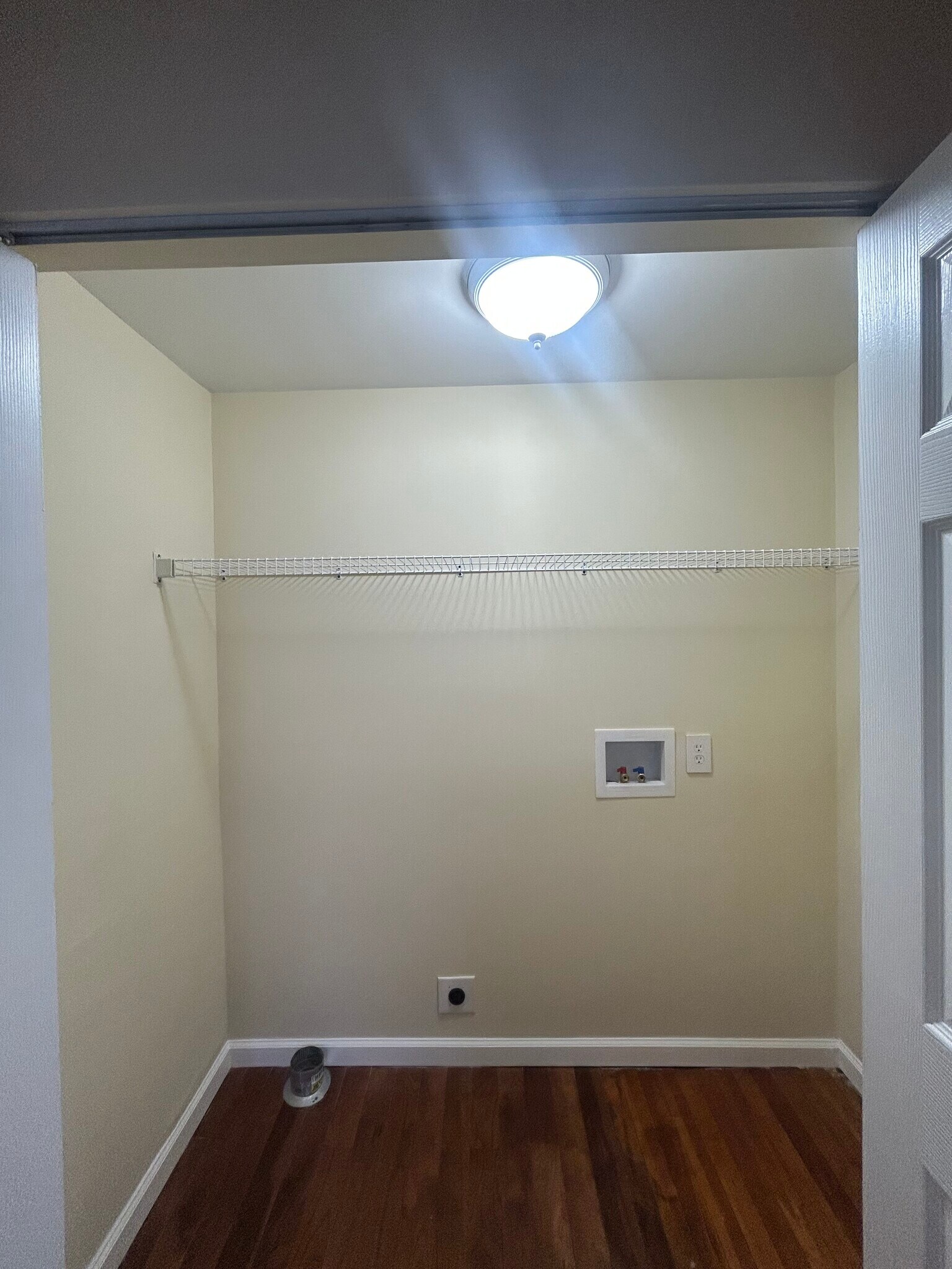 Building Photo - 405 W Pine St