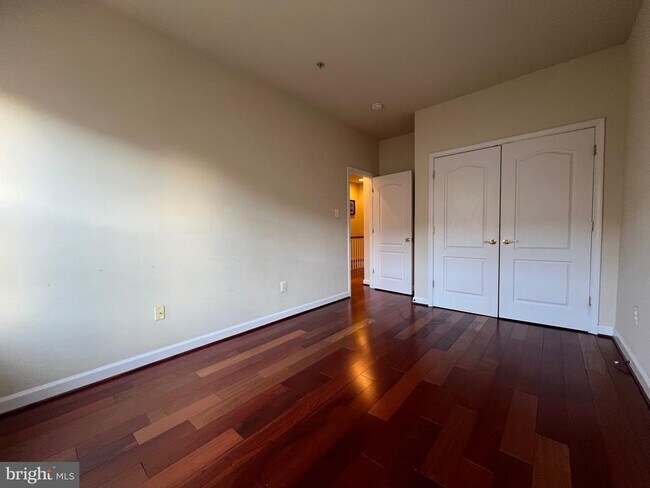 Building Photo - 604 Ridgemont Ave