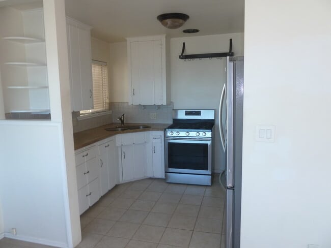 Building Photo - 1804 Esplanade